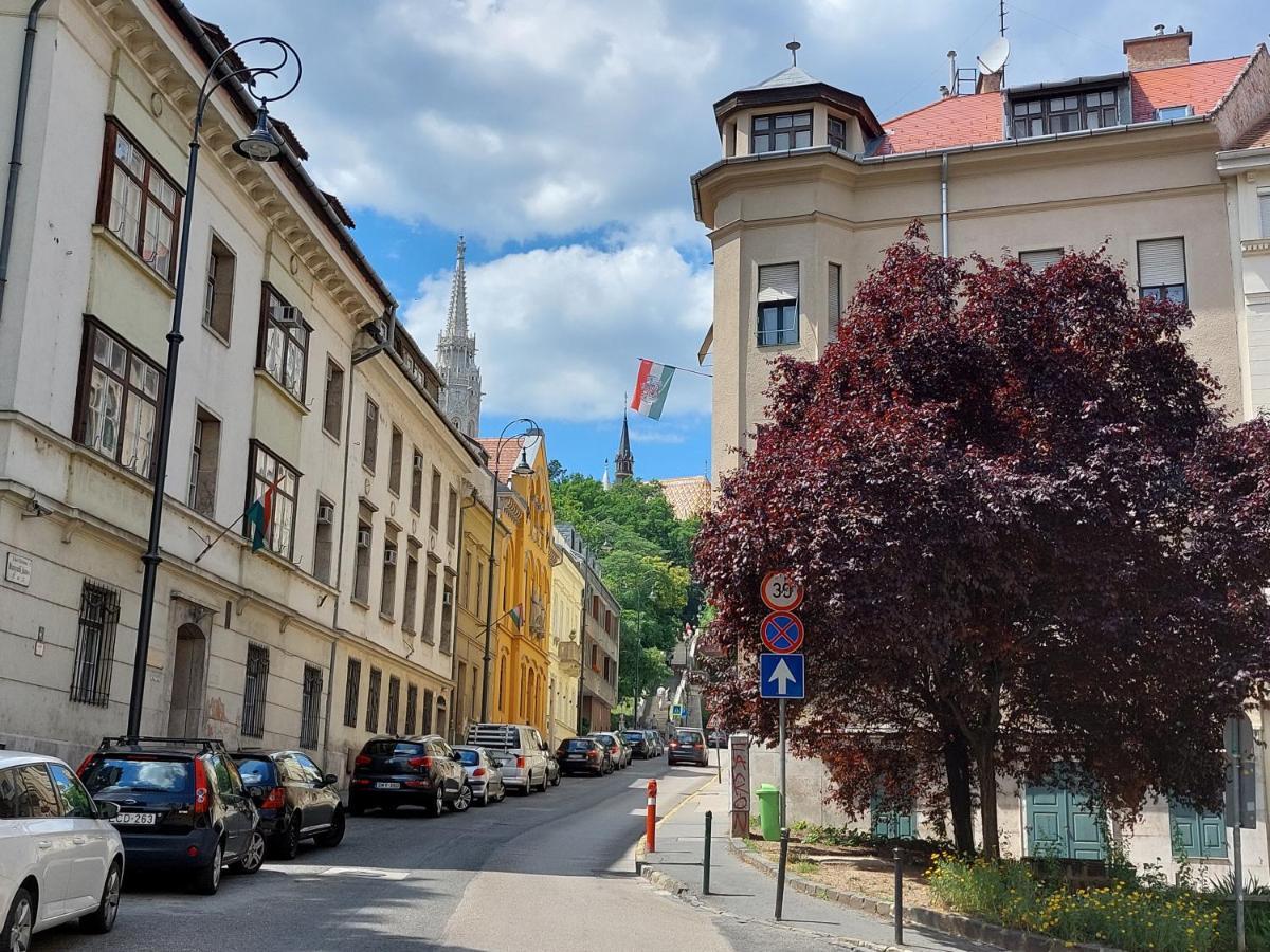 Apartamento Sunny Studio At The Castle Budapest Exterior foto