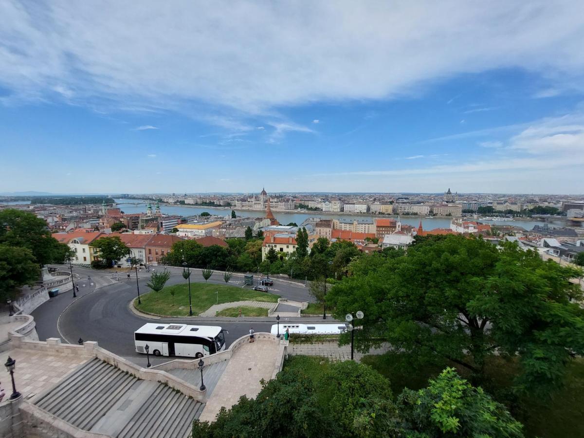 Apartamento Sunny Studio At The Castle Budapest Exterior foto